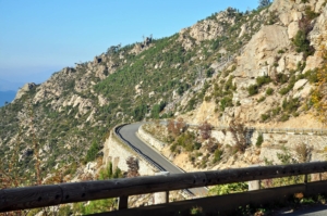 Hairpin bends of the Tartavella pass.