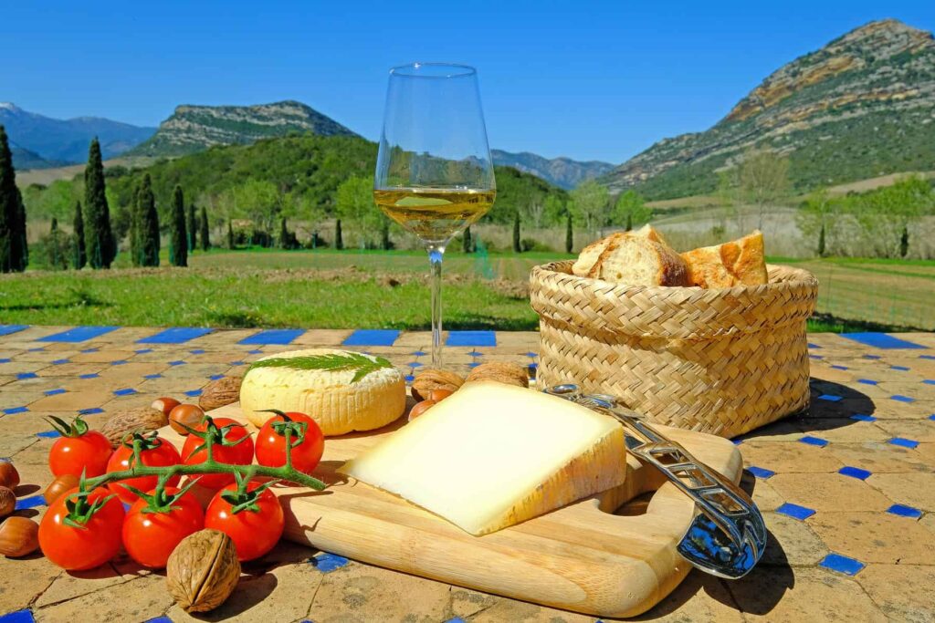 Corsica's culinary tours and experiences introduce visitors to the fascinating world of the island's unique flavours.