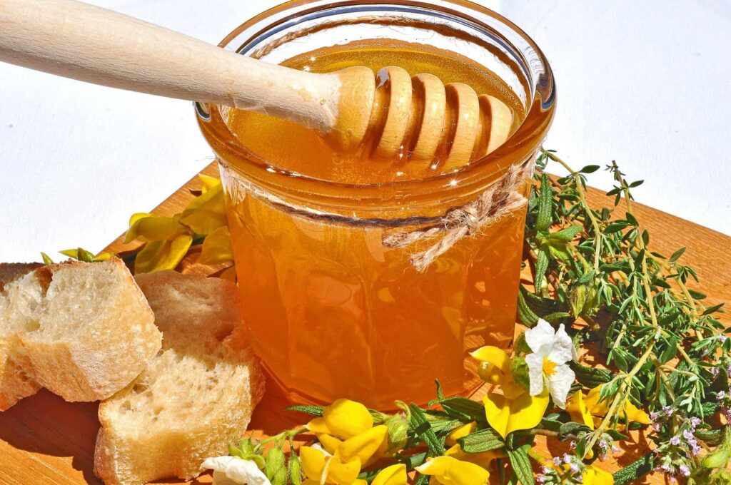 U Mele in Festa in Murzu is a popular honey festival where you may taste and purchase this delectable golden nectar.