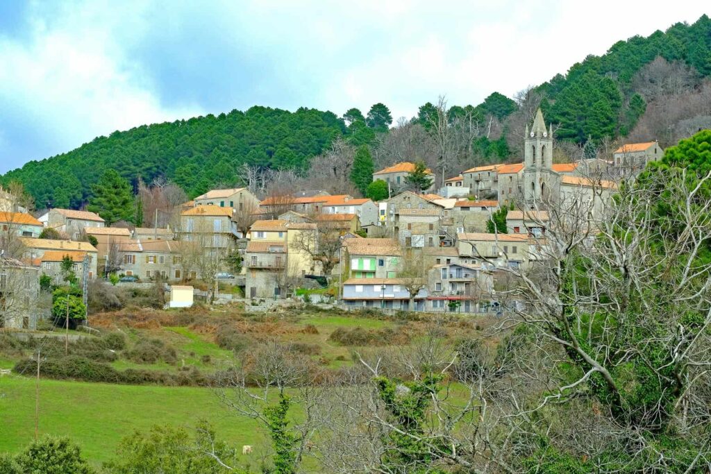 Nestled in the Alta Rocca region in south Corsica, Zonza is known for its traditional stone houses and stunning natural surroundings.