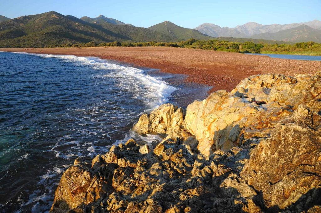 Ricciniccia Beach is nature’s perfect masterpiece, where lovers of the outdoors can stroll and unwind.