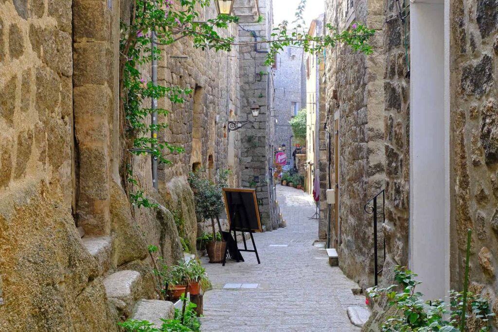 Wander the narrow streets of Sartene and discover a town steeped in history, tradition, and tales of vendetta.