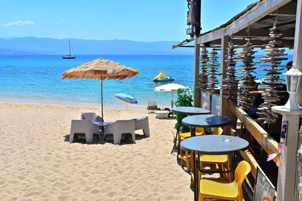 Plage Trottel is equipped with all the beach facilities you may need for a perfect day by the sea.
