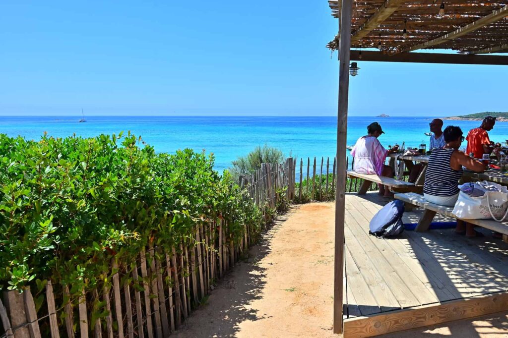 Plage Capo di Feno, also known as Grand Capo, draws those who seek beautiful natural surroundings and a tranquil ambience.