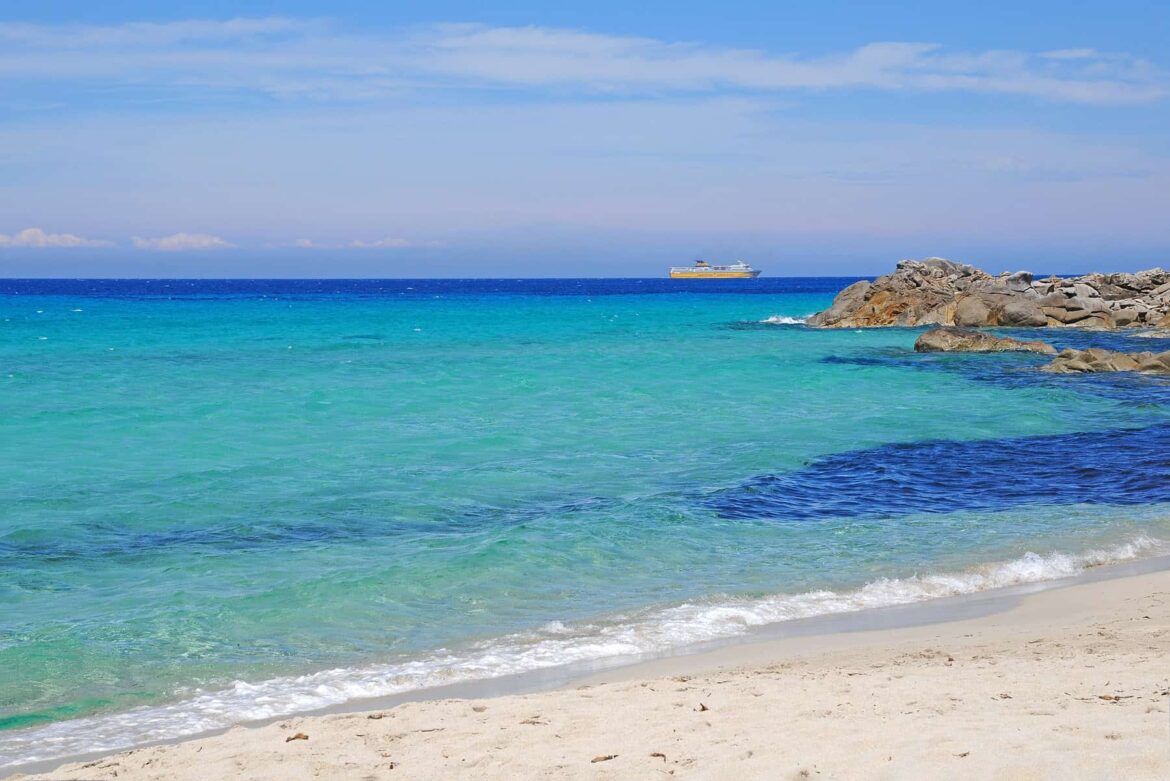 turquoise-beach-ile-rousse | COOLCORSICA