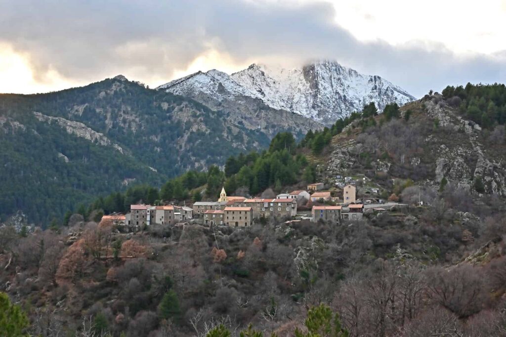 The trail begins west of Calasima, the highest village in Corsica.