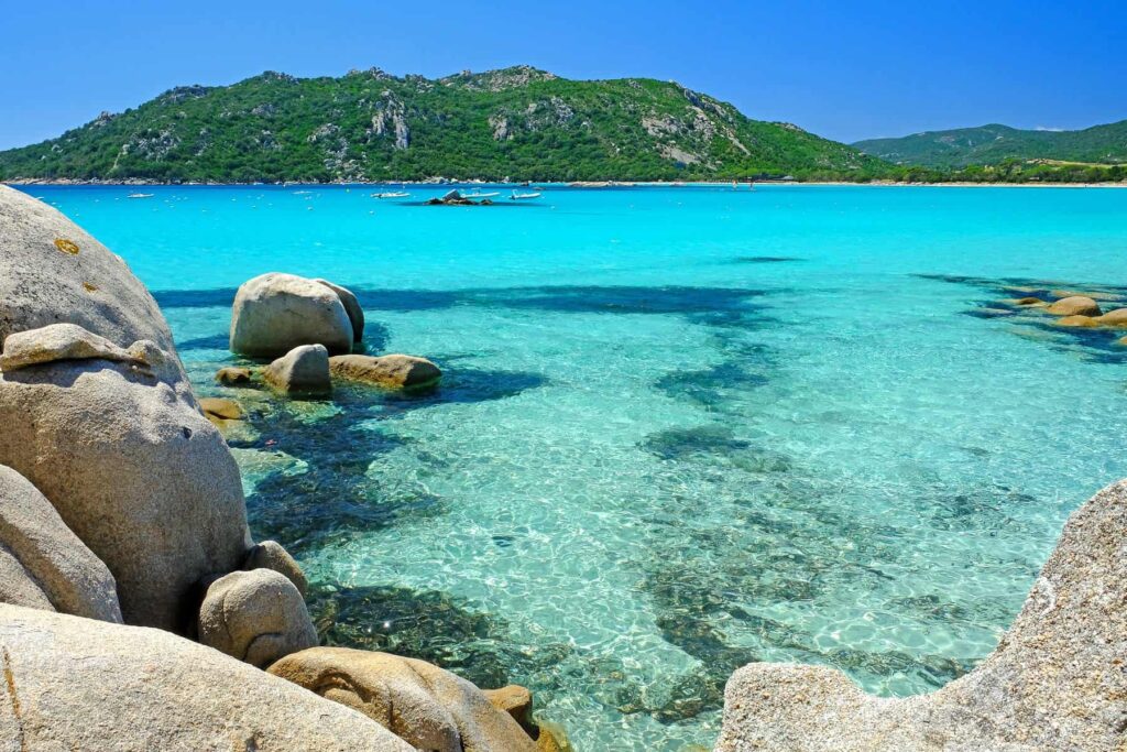 August suits beach lovers, families, and first-time Mediterranean visitors.